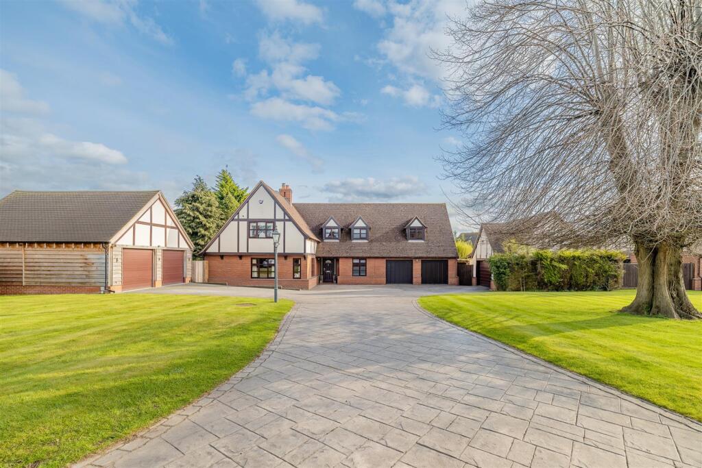 Main image of property: 4 Gransden Drive, Shrewsbury SY3 6BZ