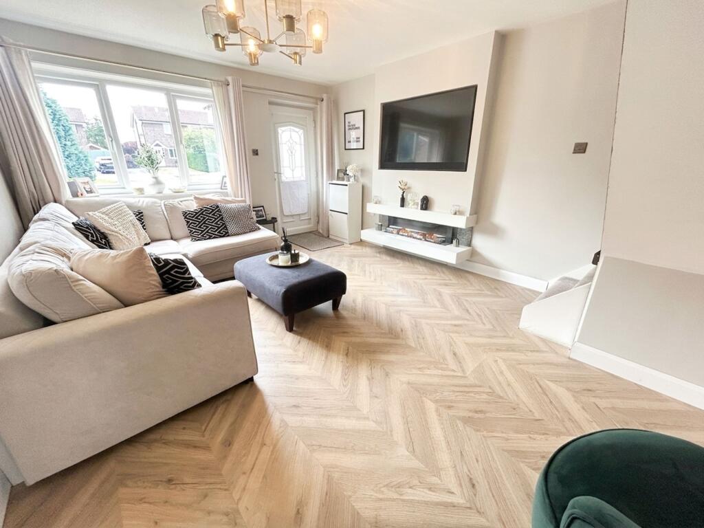House in Knutsford, Cheshire East - View 2