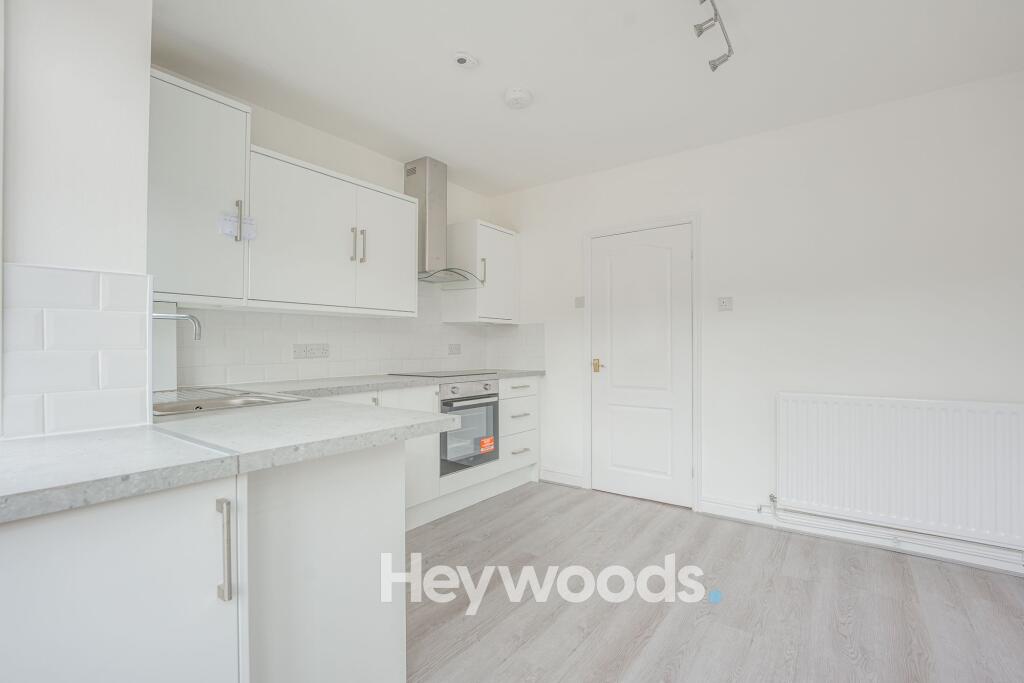 House in Stoke-on-Trent - More