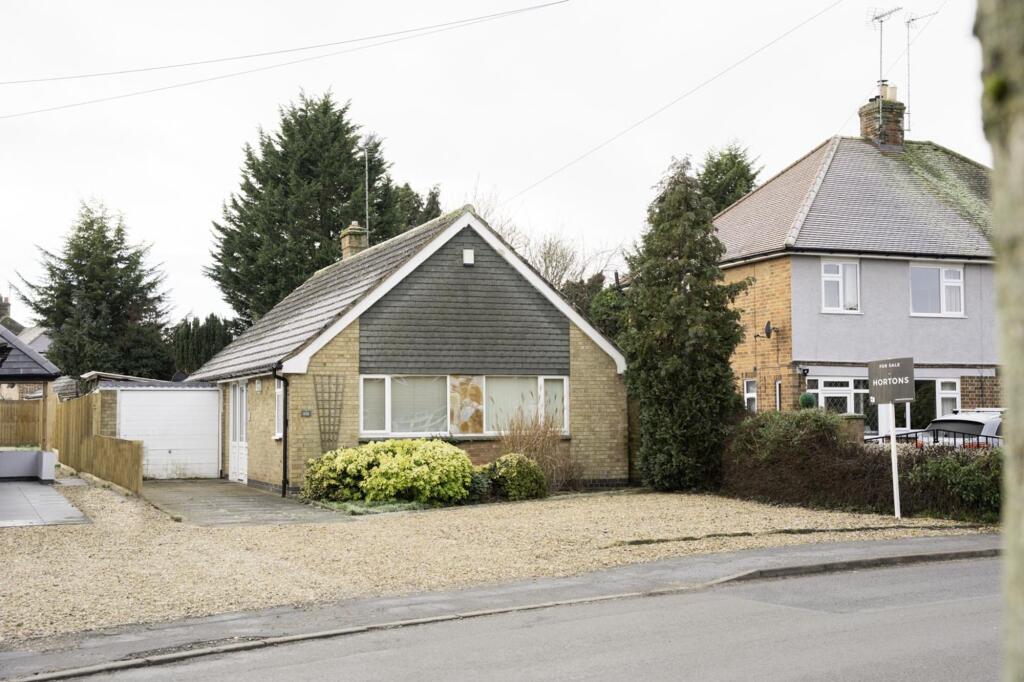 2-bed bungalow on Scotland Road, Market Harborough, LE16, £375,000