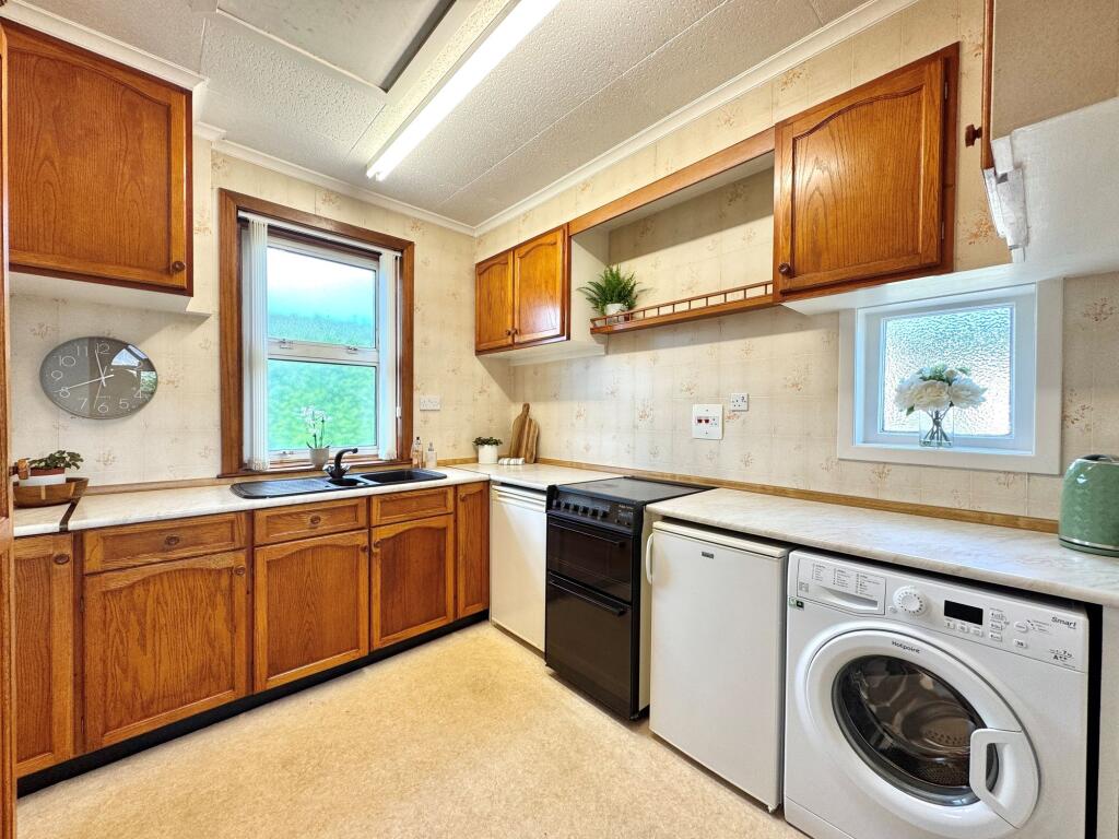 House in Maybole, South Ayrshire - More