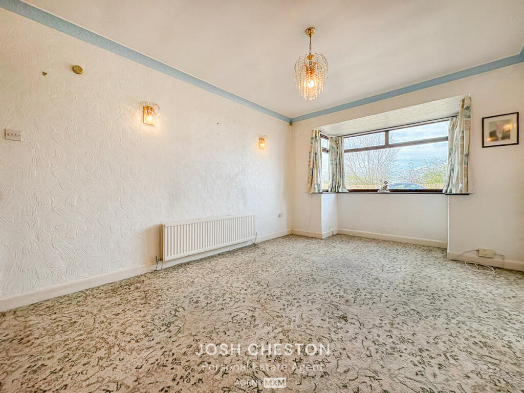 House in Oldham, High Crompton, Shaw and Crompton - View 4