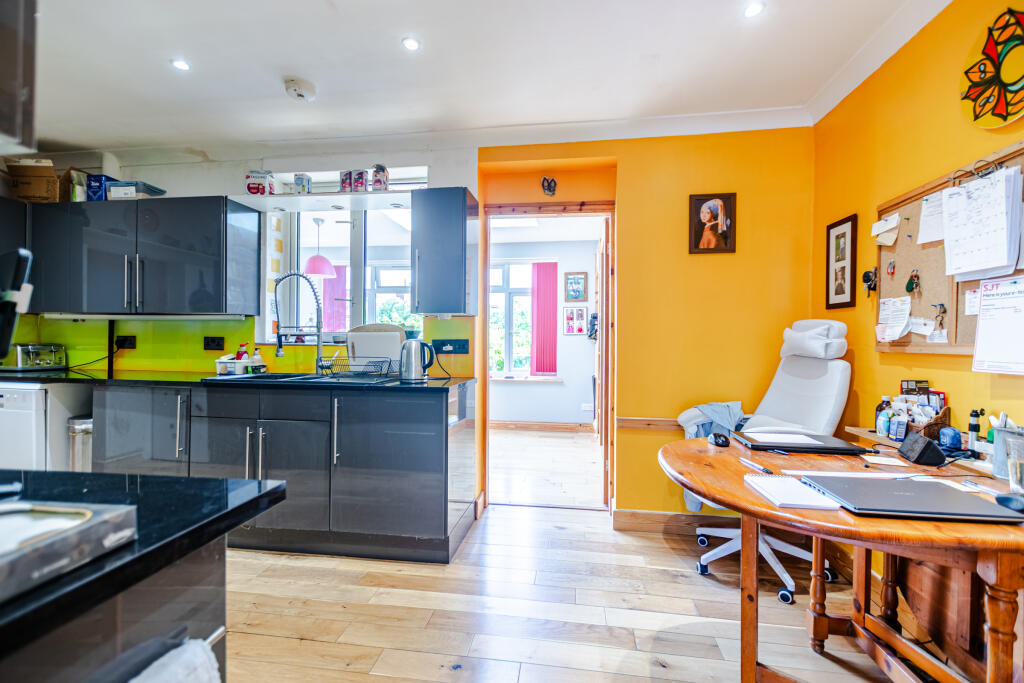 House in York - View 4