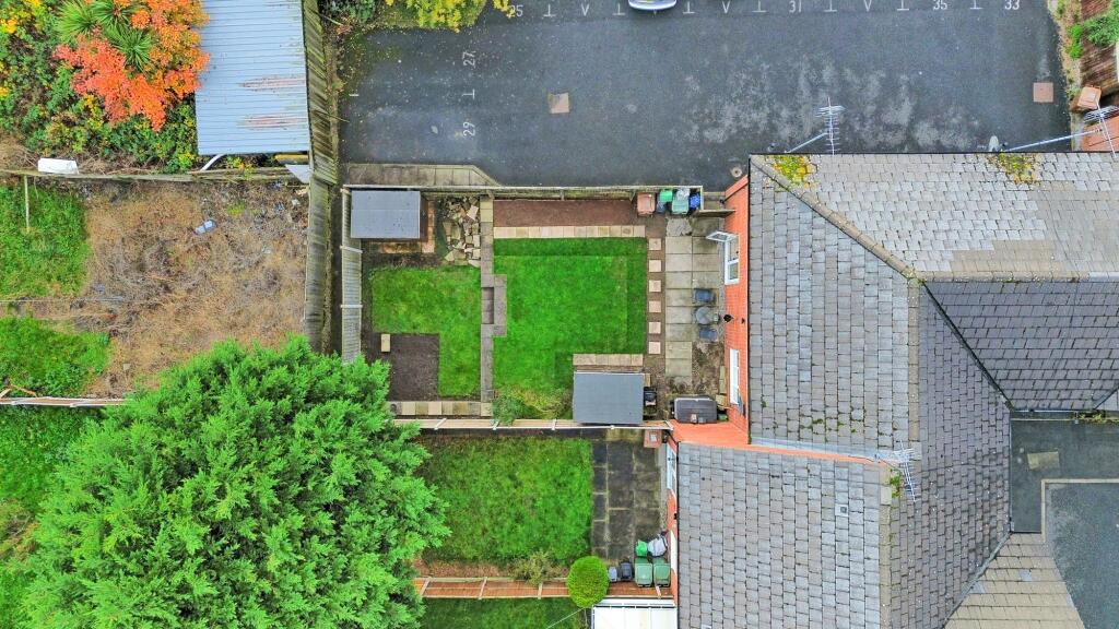 Lowther Crescent, St. Helens, WA10 photo 2