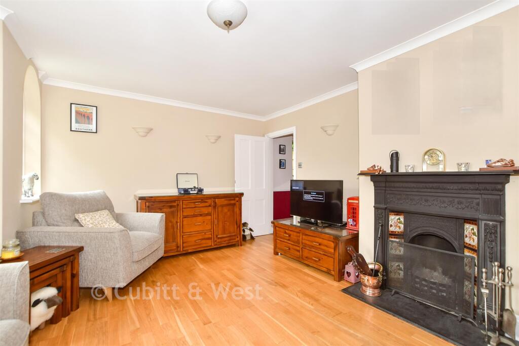 House in Redhill - View 4