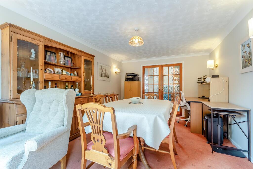 House in Gloucester - View 4