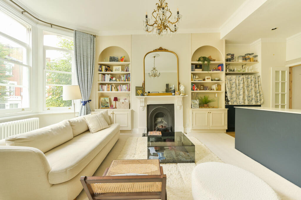 Apartment in London - View 3