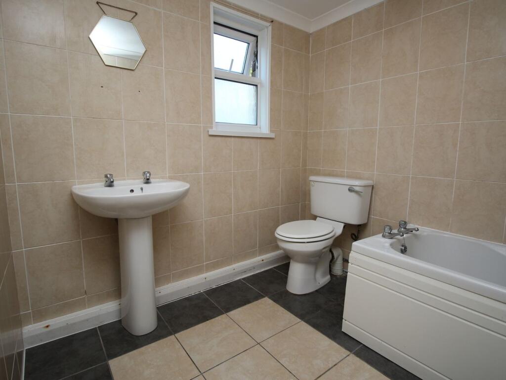 Apartment in Poole - View 4