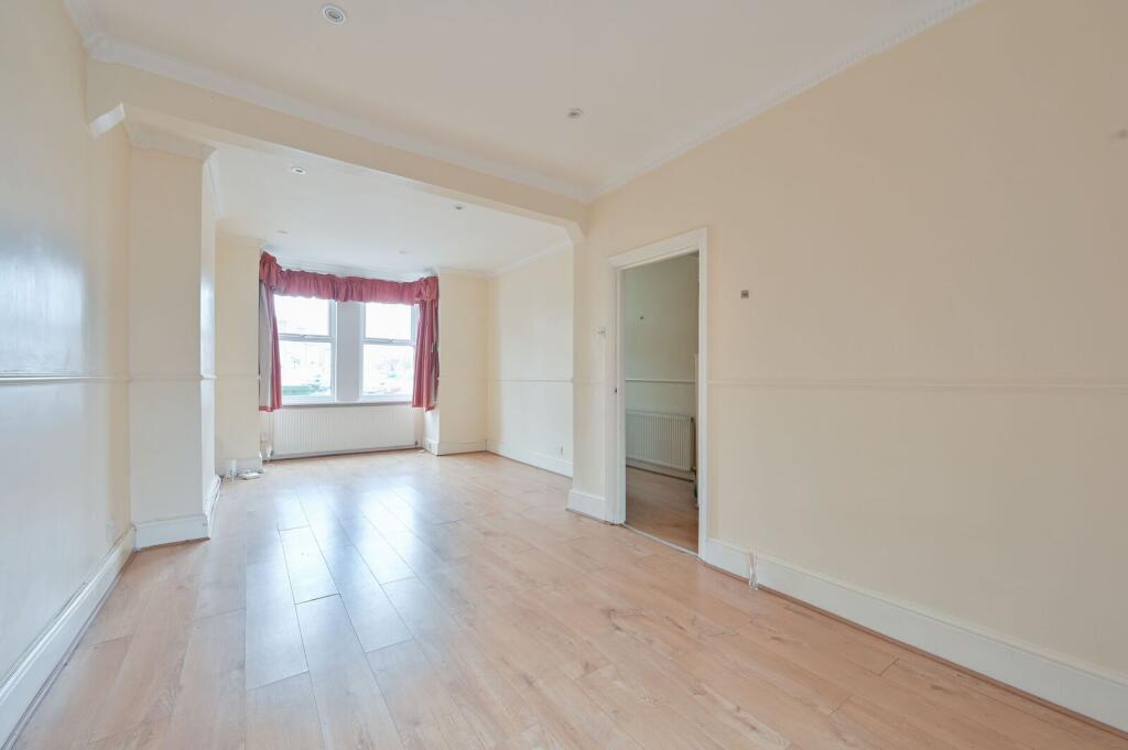 House in Harrow - View 5