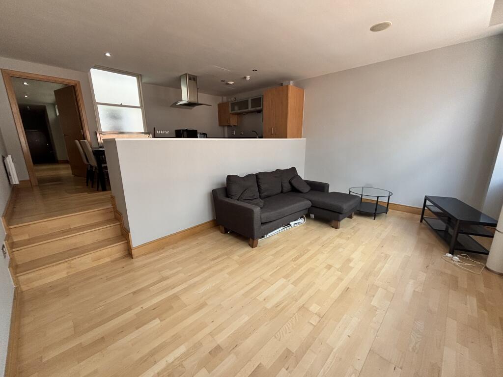 Apartment in Liverpool - More