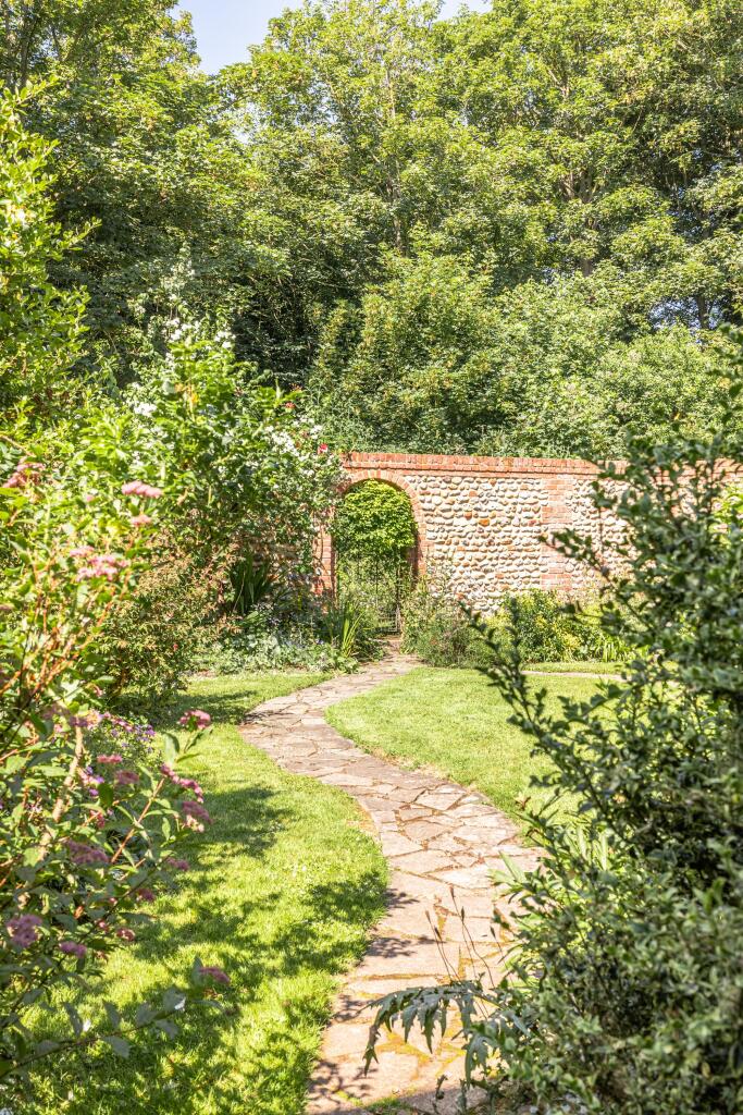 House in North Norfolk, Bacton - View 4