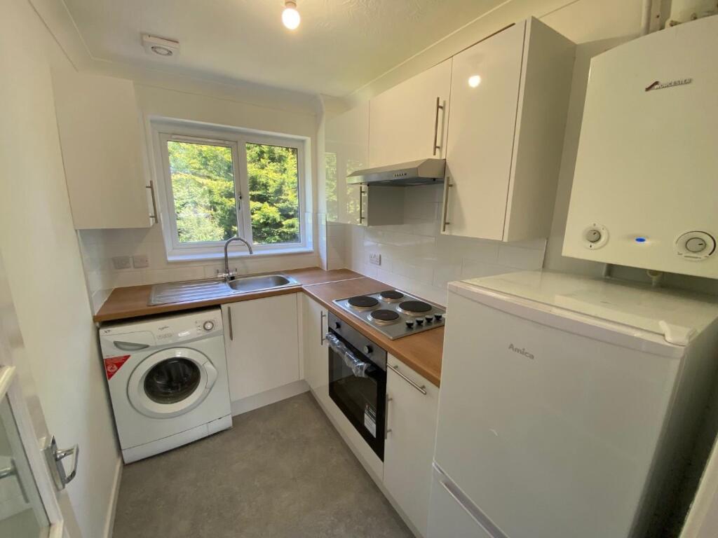 Lastingham Grove, Emerson Valley, Milton Keynes photo 2