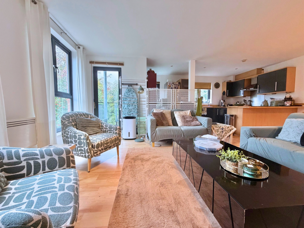 Apartment in Manchester - View 4