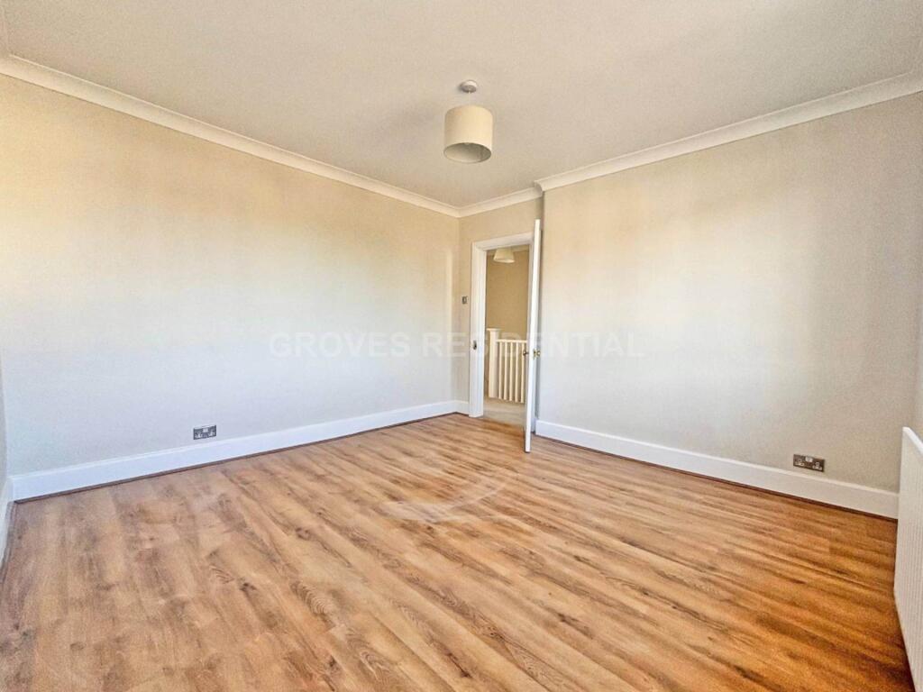 Apartment in London, Royal Borough of Kingston upon Thames - View 3