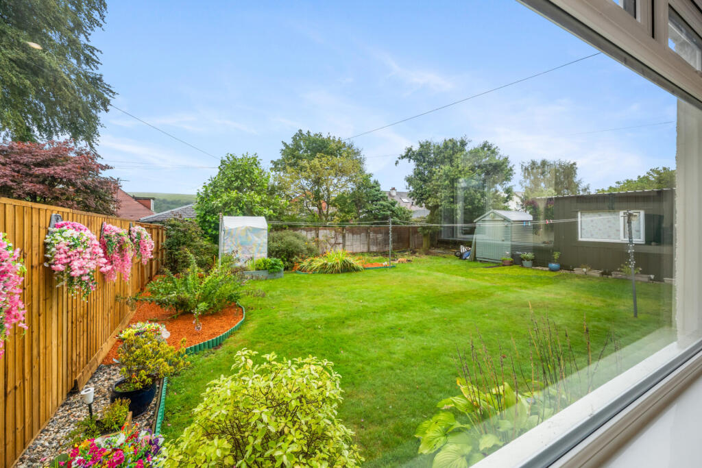 House in Glasgow, East Renfrewshire - More