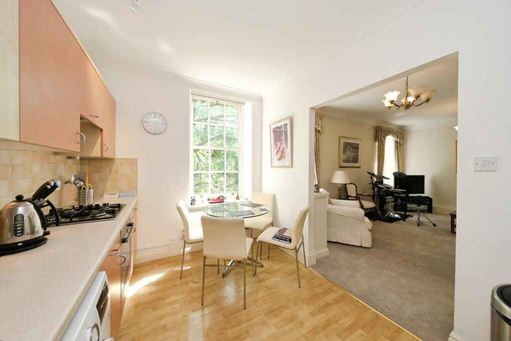 Apartment in Nottingham, Hockley, The Park - View 4
