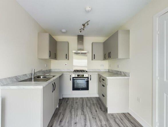 Robertson  Drive, Newcastle-under-Lyme,  photo 2