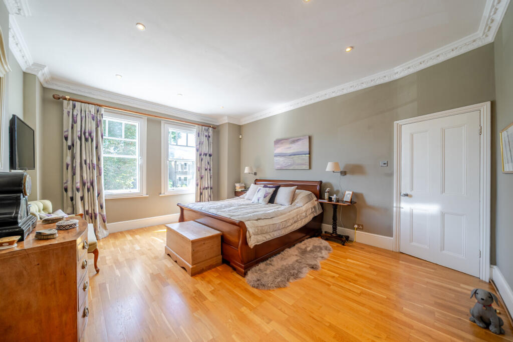 House in London - More