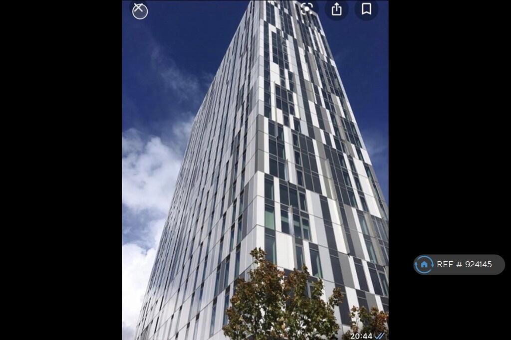 Apartment in Salford, Greater Manchester - More