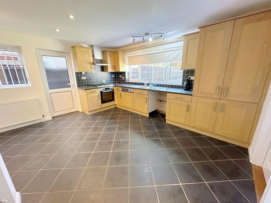 House in Blunham, Central Bedfordshire - View 4