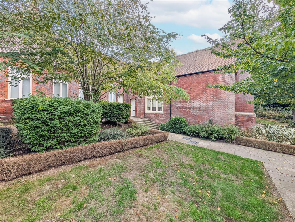 Main image of property: The Galleries, Warley, Brentwood
