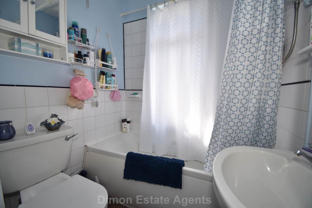 Strathmore Road, Gosport - View 3