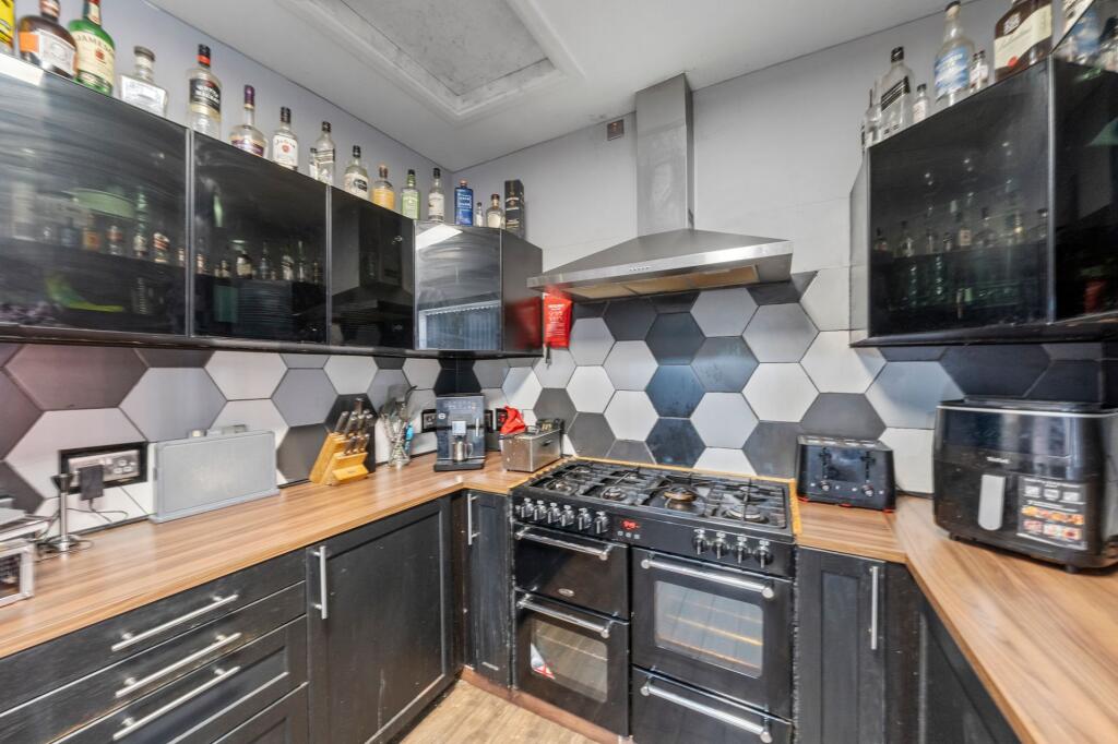 House in Leigh, Pennington - View 5