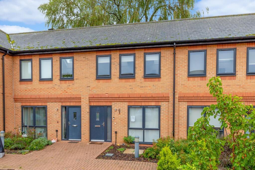 Main image of property: Lakesmere Close, Kidlington, OX5