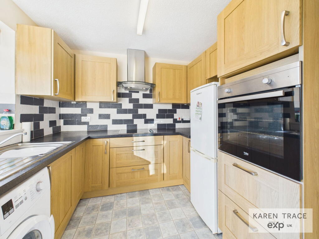 Carrickowel Crescent, Boscoppa, St. Austell, PL25 photo 3