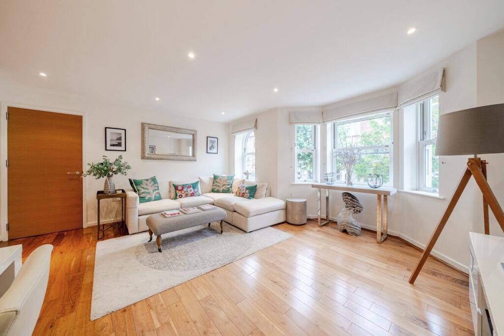 Apartment in London - More