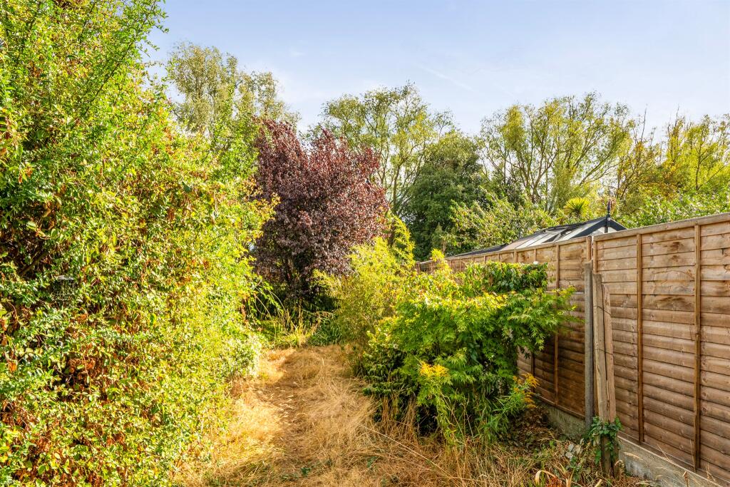 House in Enfield - View 2