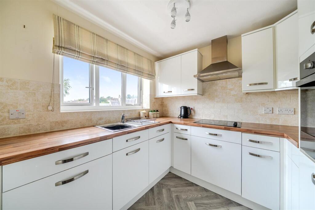 Nicholls Lodge, Bishop's Stortford photo 3