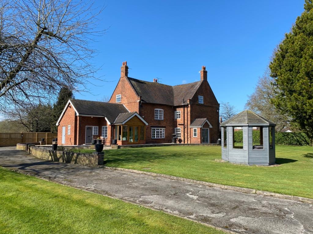 Main image of property: Manor House Farm, Old Newcastle Road, Willaston , Nantwich, Cheshire, CW5 7BQ