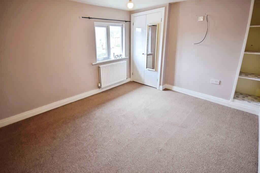 House in Stoke-on-Trent - More