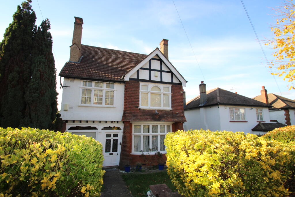 Main image of property: Heathhurst Road, Sanderstead, CR2