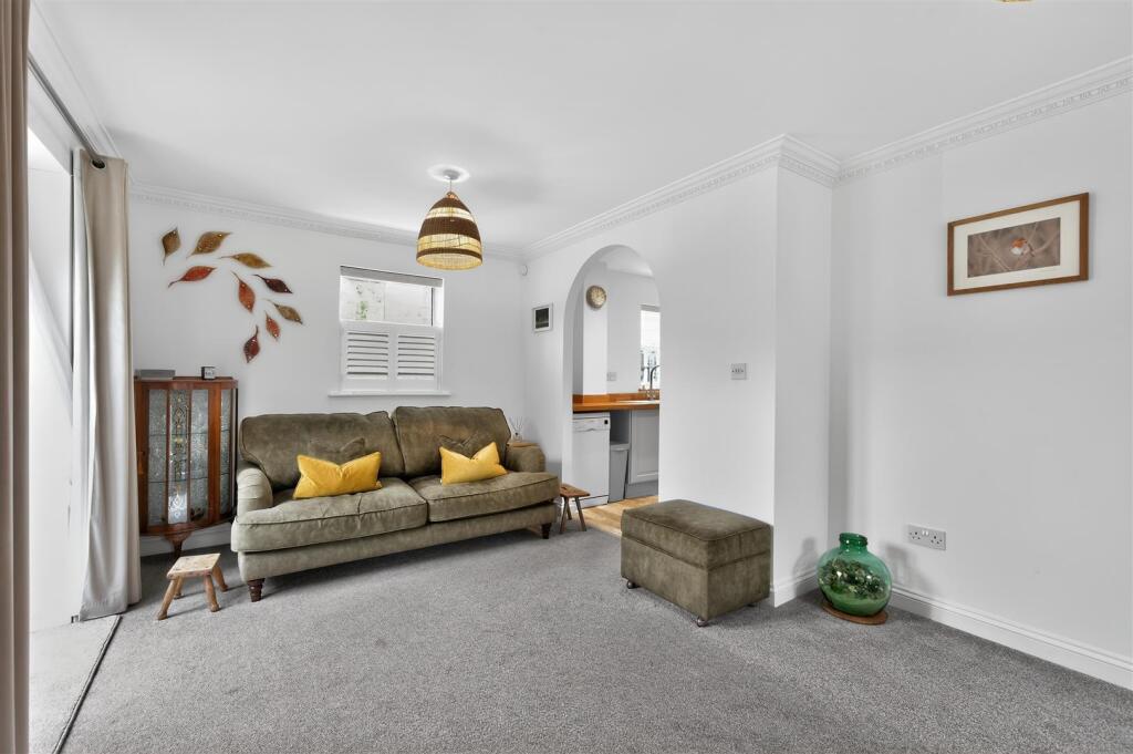House in Christchurch, Purewell - View 3
