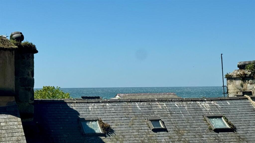Cambrian Street, Barmouth, LL42 photo 2