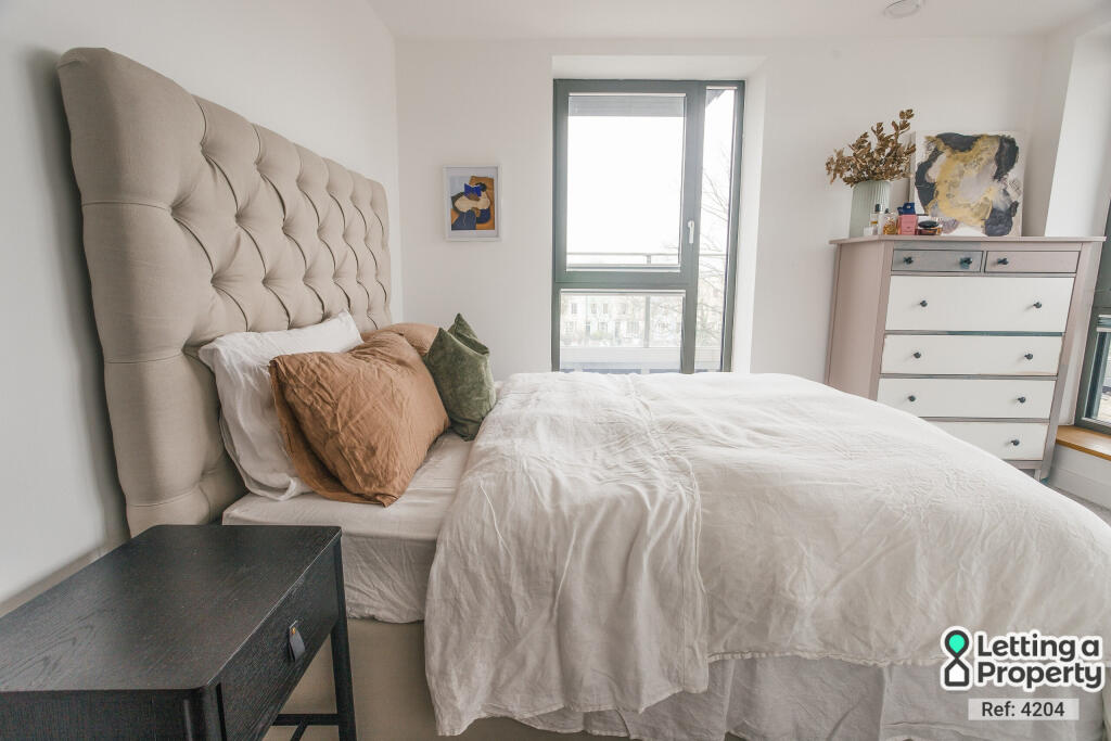 Apartment in Bristol - More