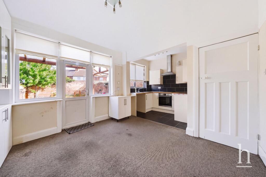 House in Wirral, Liverpool City Region - View 3