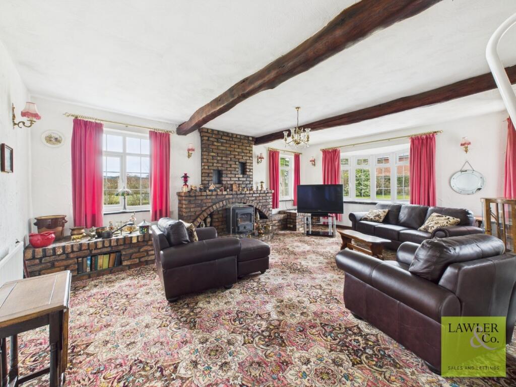 House in Poynton, Skellorn Green, Adlington - View 5