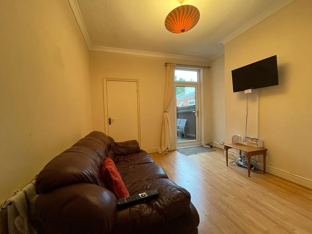 Additional image 3 of Warwards Lane - 3 bed, Selly Oak, West Midlands, B29