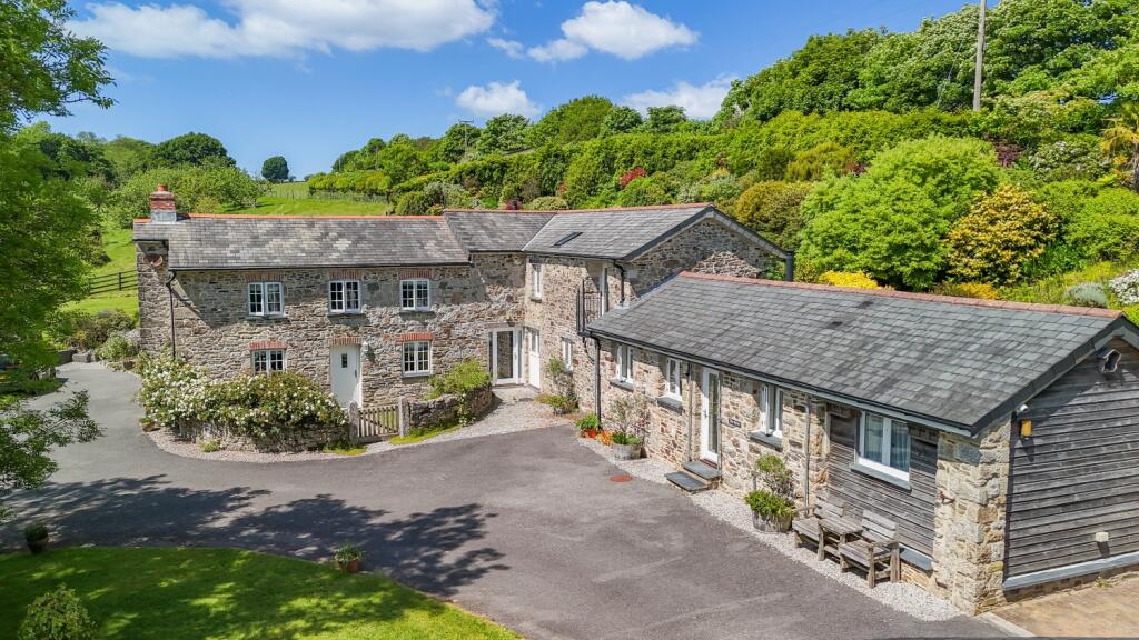 Main image of property: Lostwithiel, PL22