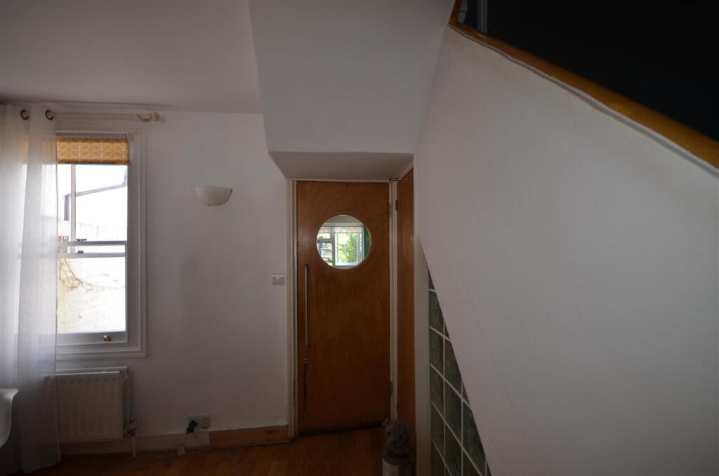 House in London - View 4