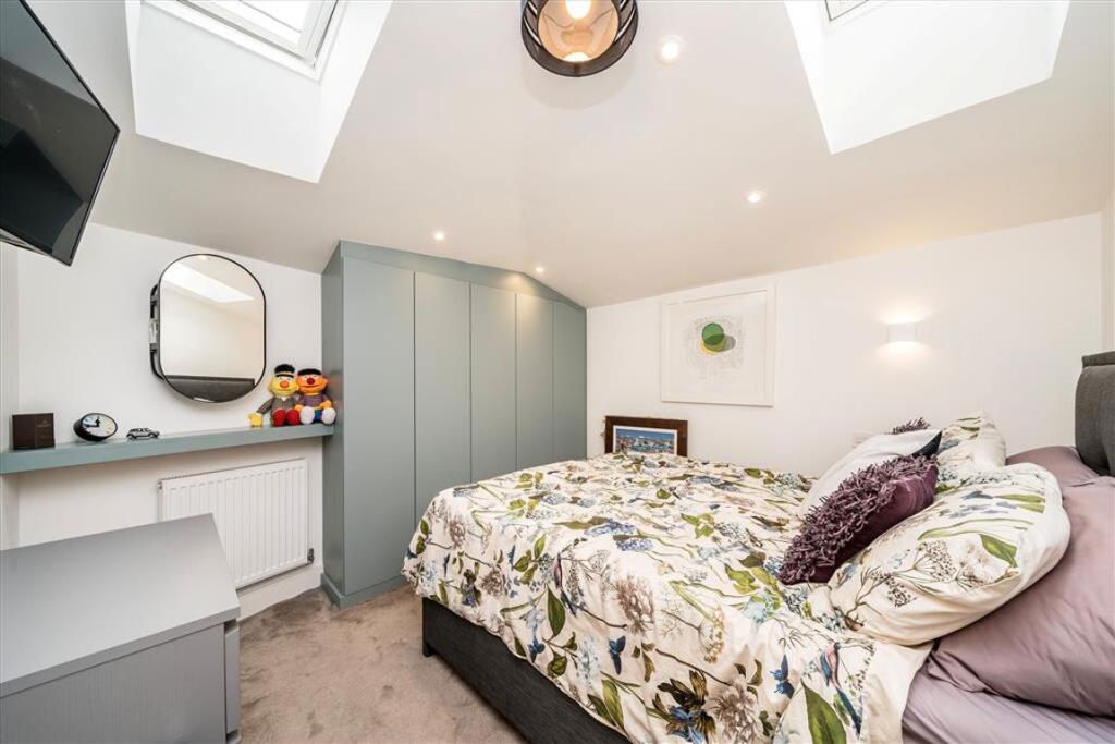 House in London - More