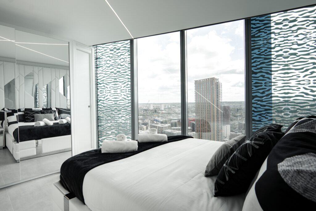 Additional image 11 of Apartment 2104 Beetham Tower, 10, Holloway Circus Queensway, B1 1BA