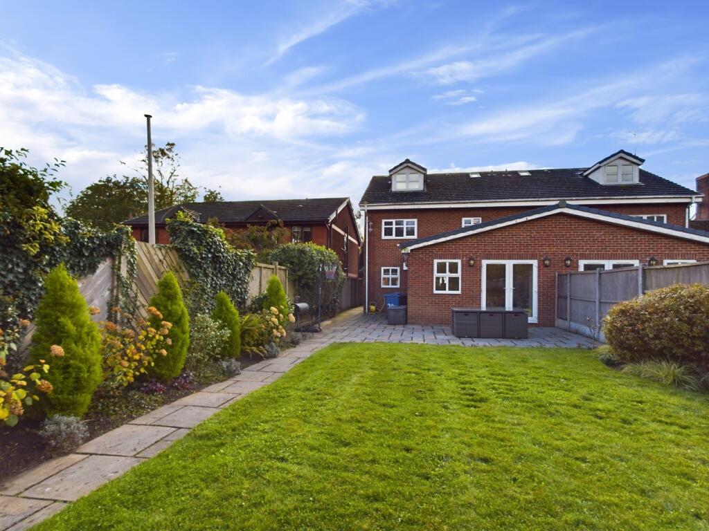 House in Liverpool, Woolton - View 2