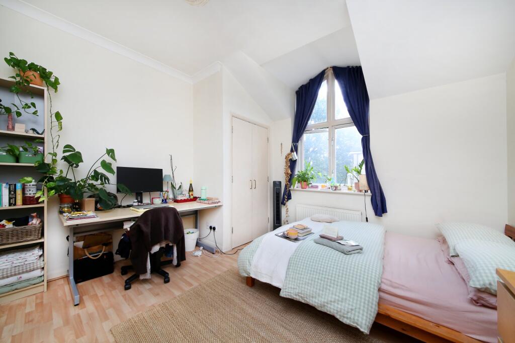 House in London - View 4