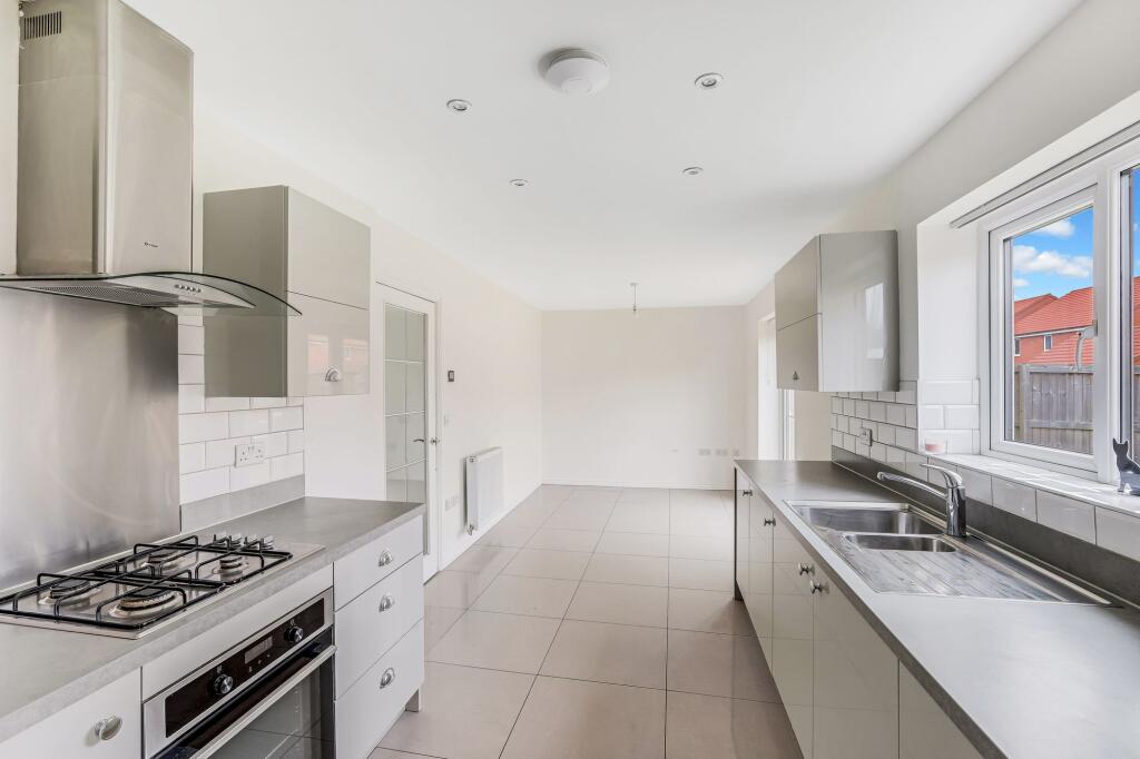 Griffon Drive, Hucknall, NG15 - View 2