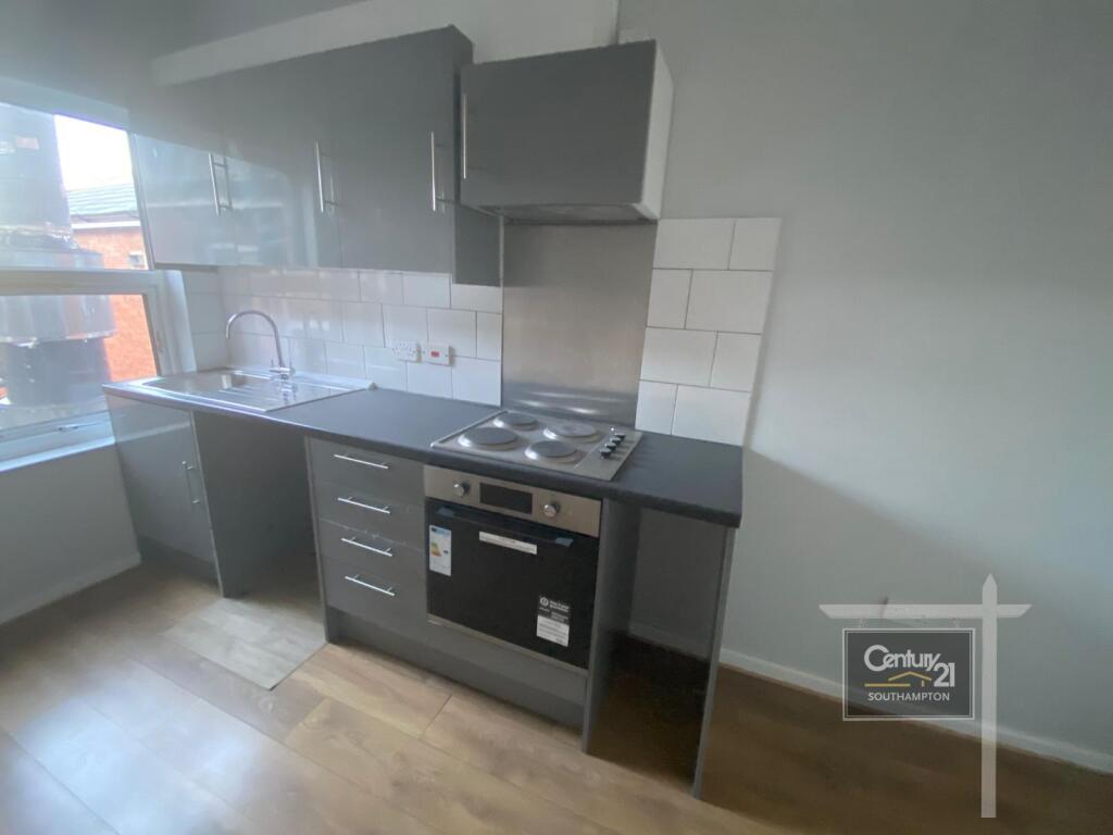 Apartment in Southampton - View 2