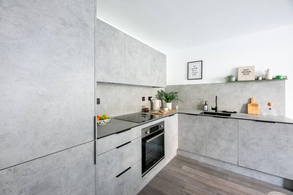 289 Ordsall Lane photo 3